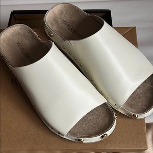 Kelsi Dagger Women's White Slide Sandals